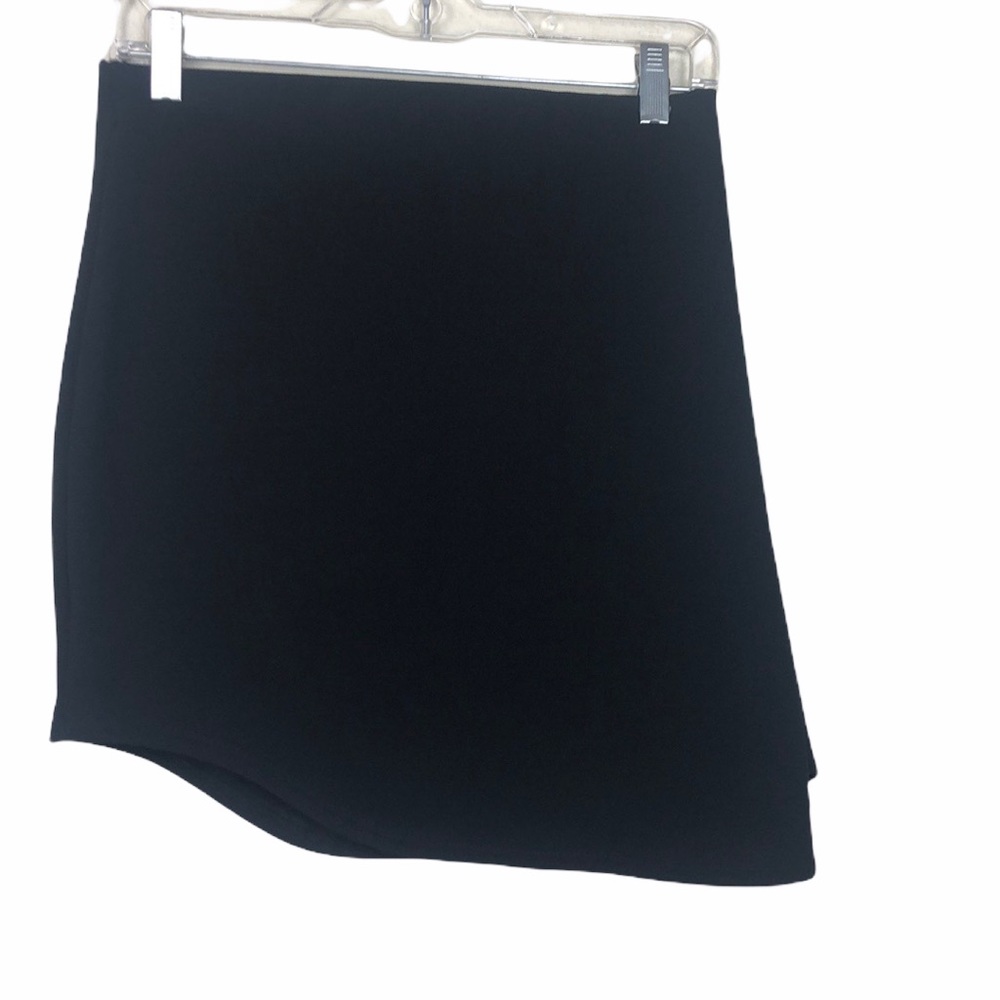Boohoo Woman’s 24 Black Appliqué Stretch Skirt - Picture 2 of 6